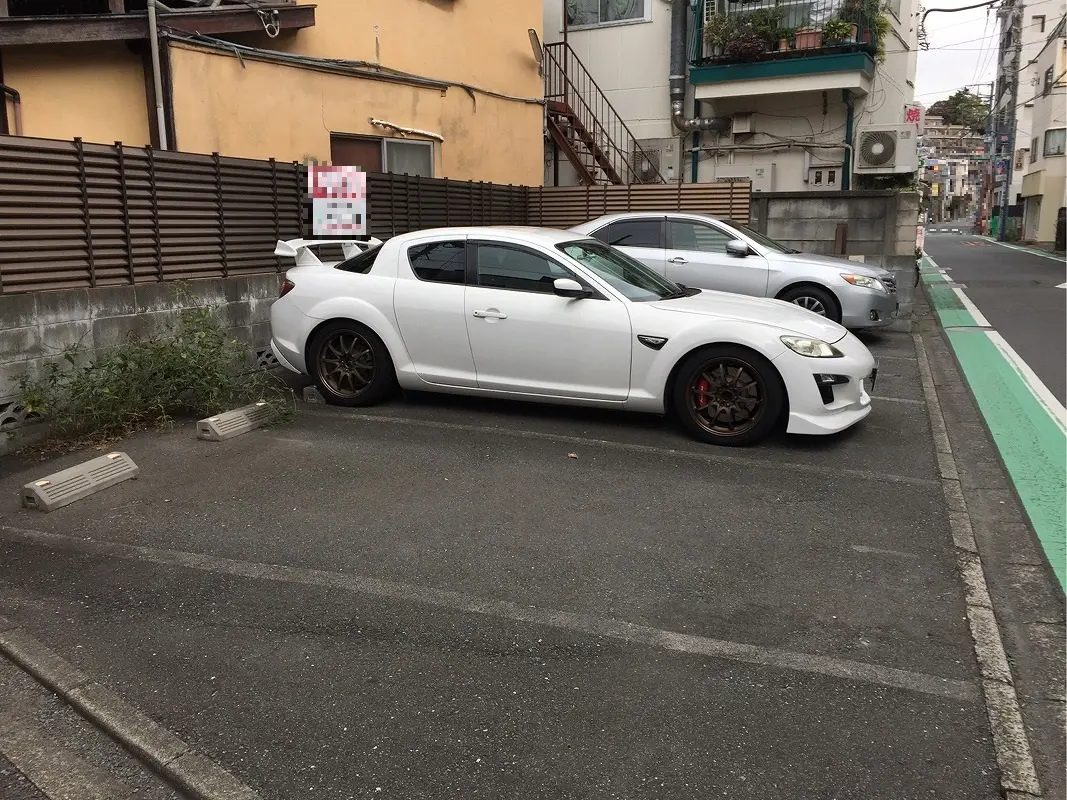 世田谷区玉川４丁目　月極駐車場